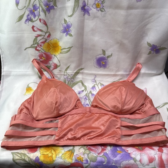 Victoria's Secret Soft Stretch Satin Pink Bralette Wireless Medium - Picture 1 of 7
